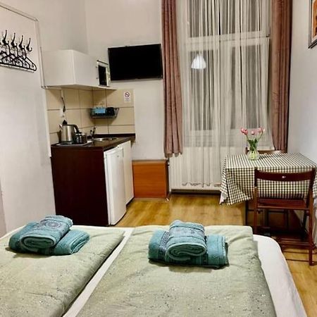 A13 Parliament Sunflower Cozy Apartment Budapest Eksteriør billede