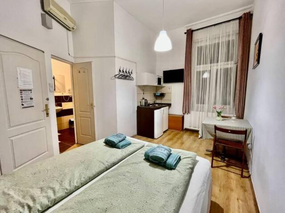 A13 Parliament Sunflower Cozy Apartment Budapest Eksteriør billede